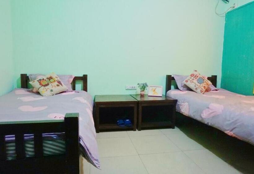 Общежитие 桂林时光驿青年客栈