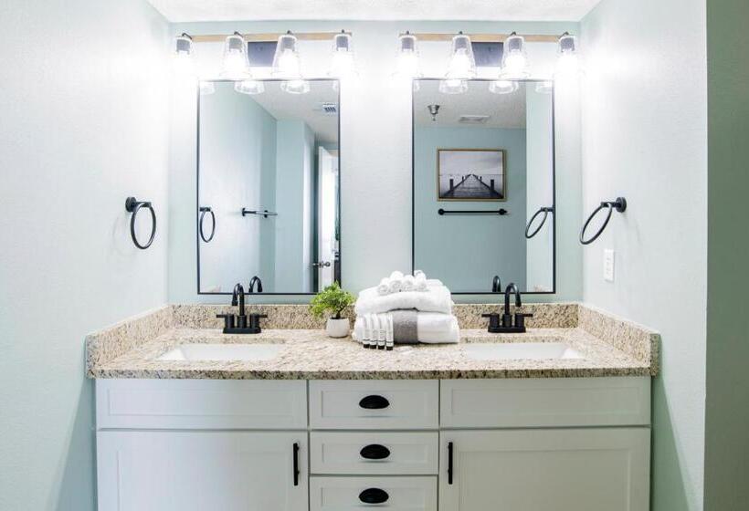 Beachfront Condo Balcony Pools Spacious Sauna