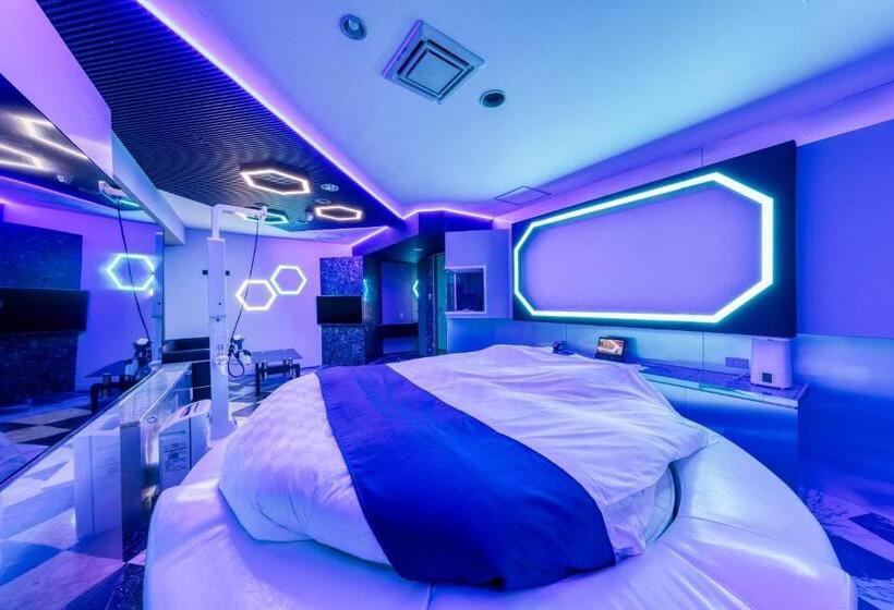 Отель Lotus Ibaraki  Adult Only