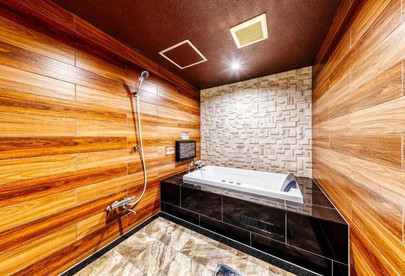 Отель Lotus Ibaraki  Adult Only