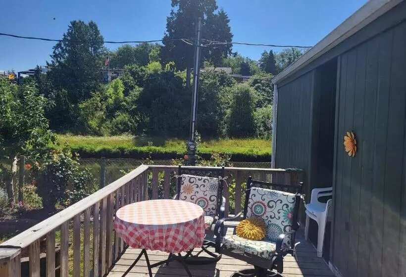 Majatalo Cozy, Private Guest House With Fast Internet