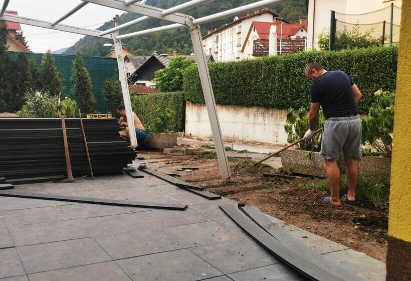 پانسیون Lux Apartments And Rooms Dogs Baronesse Idrija