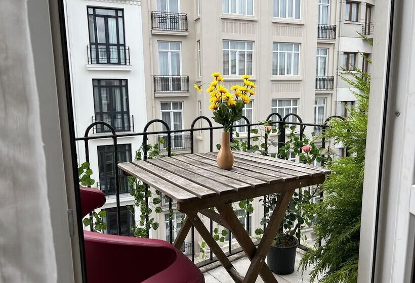 ホテル Taksim Stella Suites