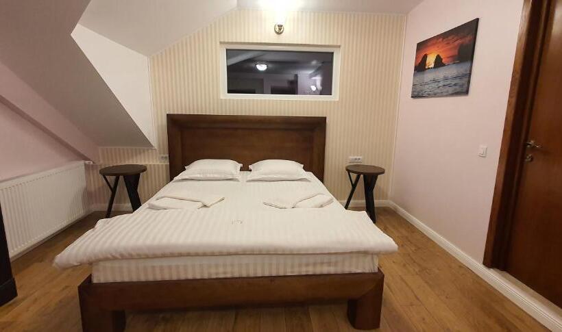 پانسیون Raluca Boutique