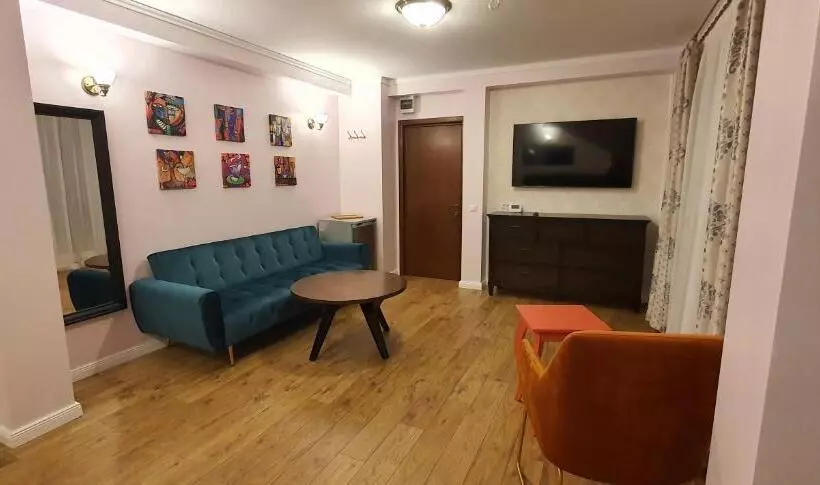 Majatalo Raluca Boutique