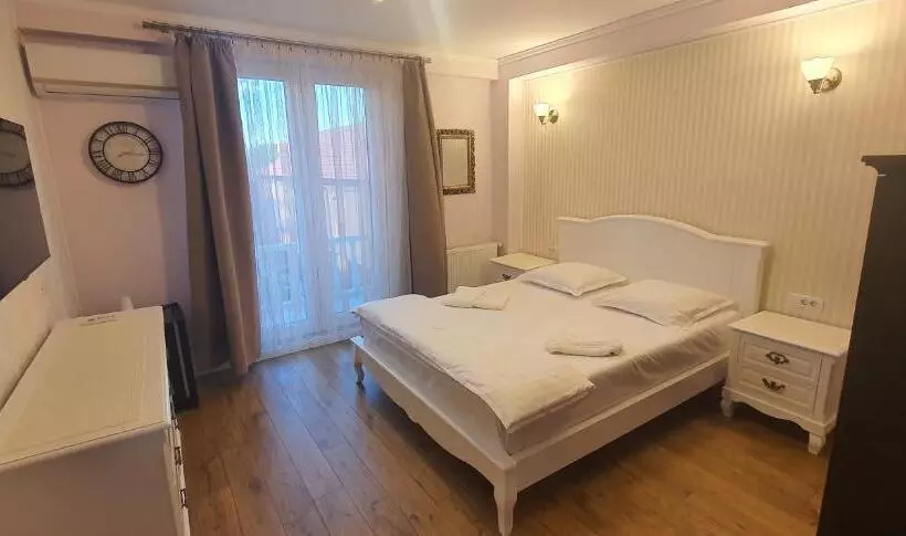 Majatalo Raluca Boutique