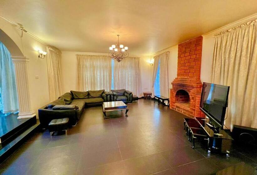 بنسيون Wenzi Luxury Homes