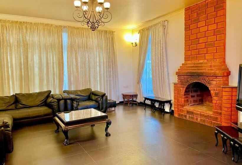 ペンション Wenzi Luxury Homes