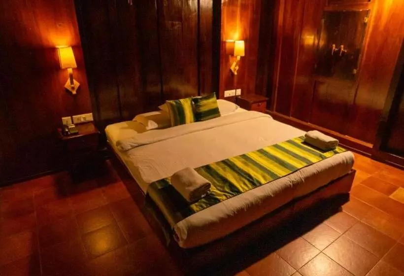 Kumarakom Heritage Resort & Ayurveda