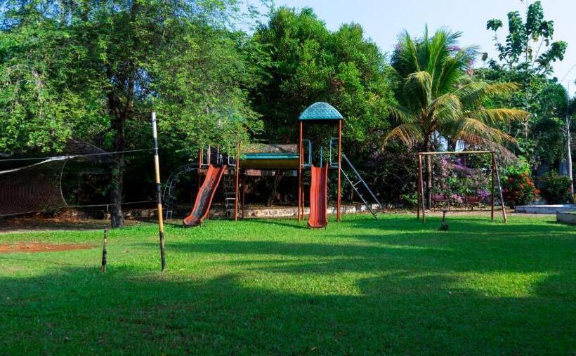 Kumarakom Heritage Resort & Ayurveda