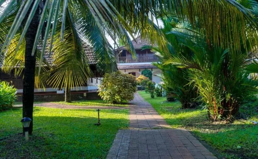 Kumarakom Heritage Resort & Ayurveda