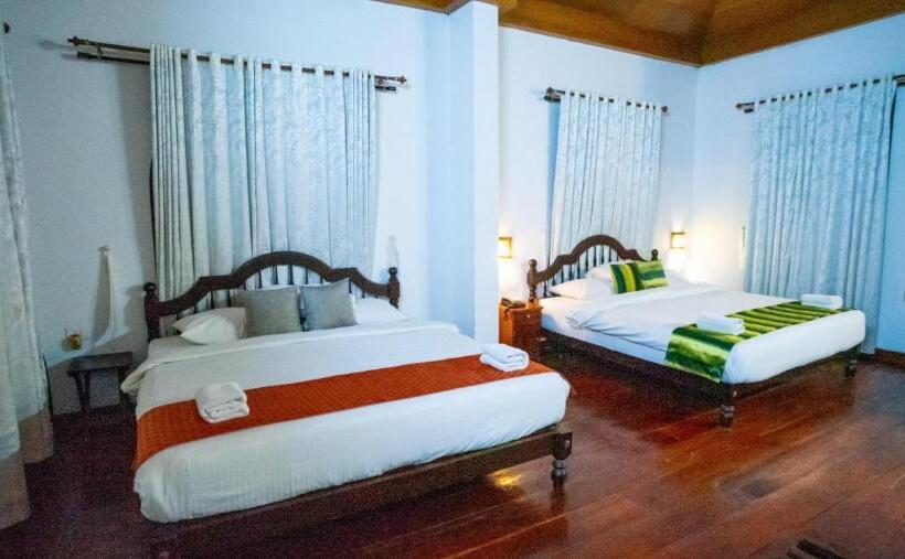 Kumarakom Heritage Resort & Ayurveda