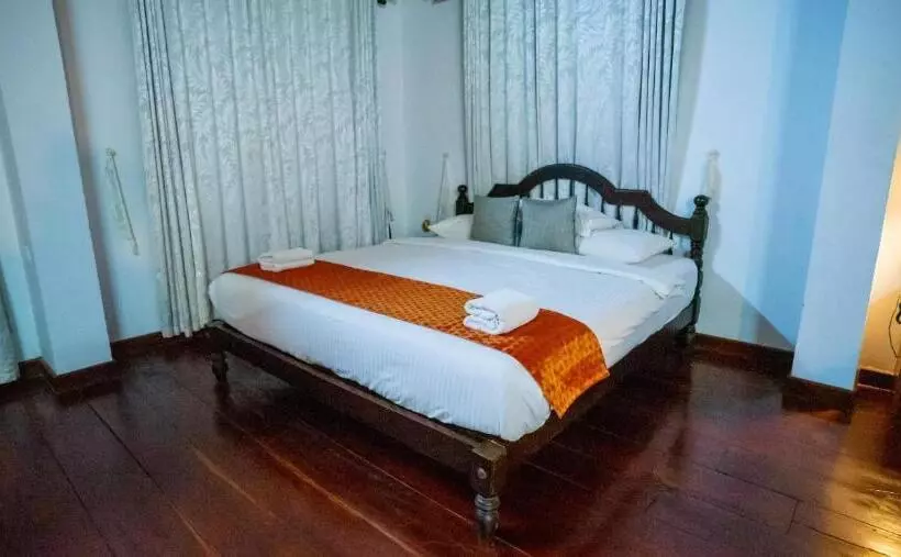 Kumarakom Heritage Resort & Ayurveda