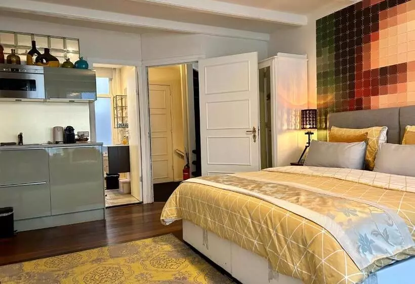 تختخواب و صبحانه Amsterdam 4 Holiday Guestrooms