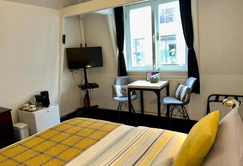 تختخواب و صبحانه Amsterdam 4 Holiday Guestrooms