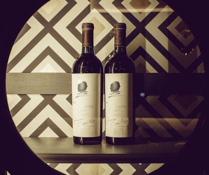 Boutique Hotel Opus One