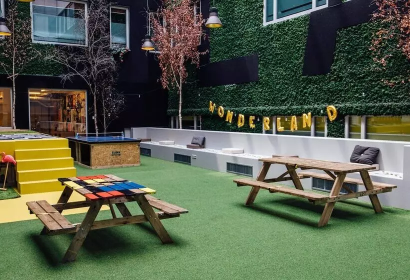 Clinknoord Hostel