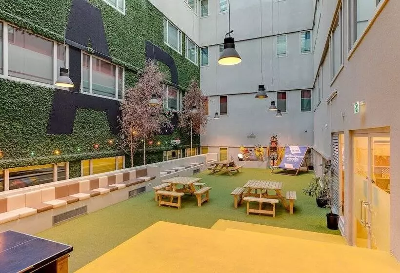 Clinknoord Hostel