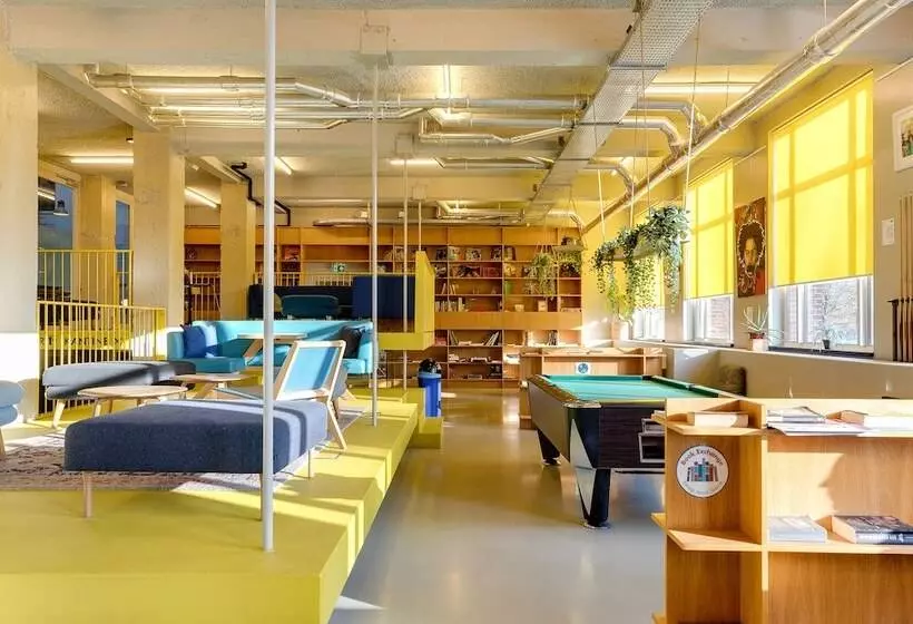 Clinknoord Hostel