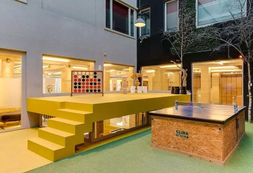 Clinknoord Hostel