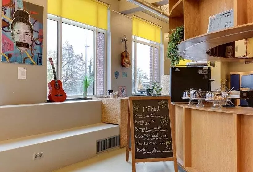 Clinknoord Hostel