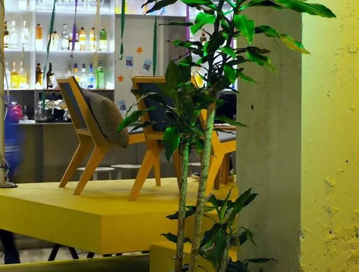 Clinknoord Hostel