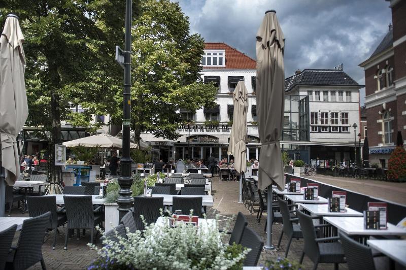 בית מלון כפרי Et Le Cafe De Paris