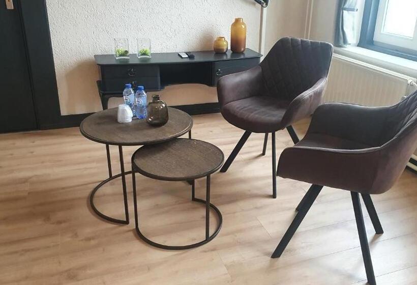 בית מלון כפרי Grand Café Goejje