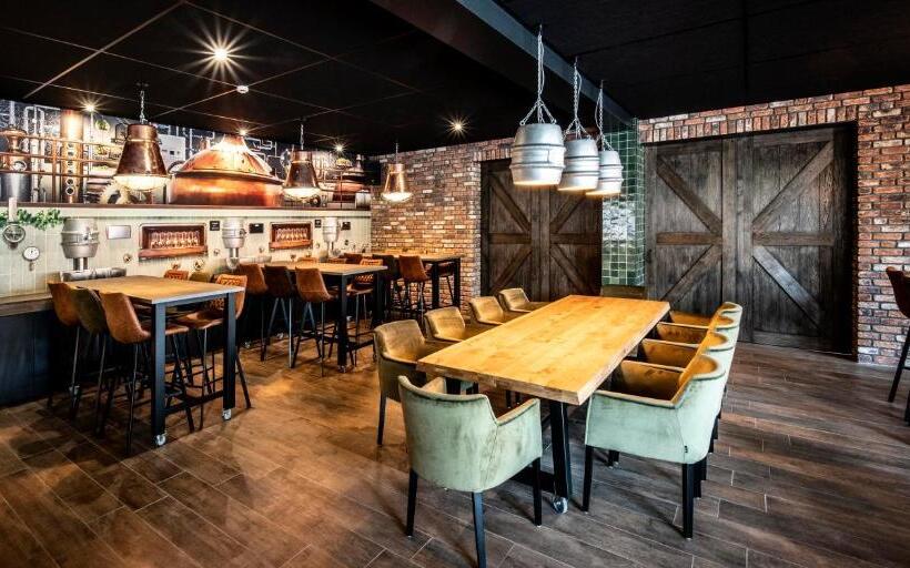 בית מלון כפרי Grand Café Goejje