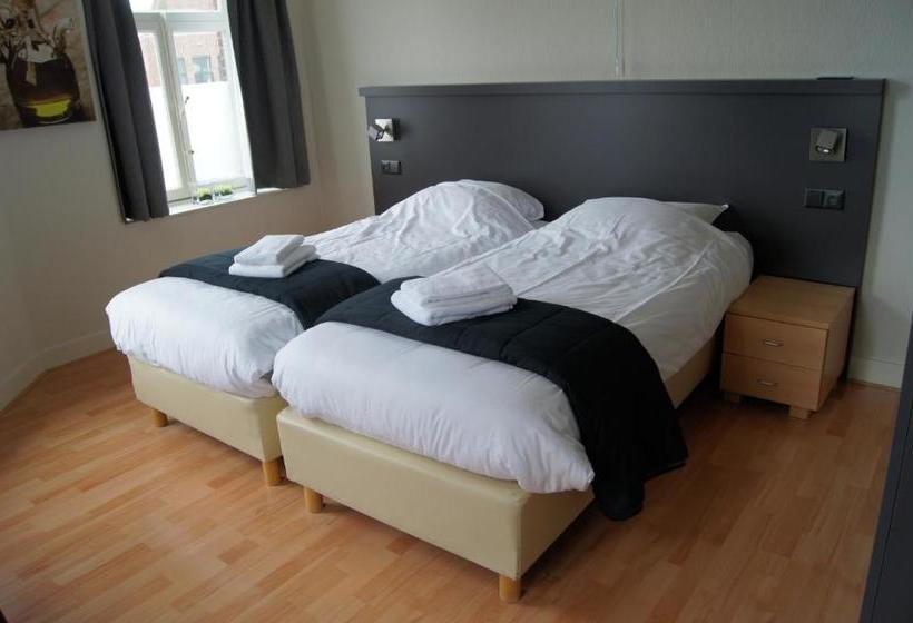 בית מלון כפרי Grand Café Goejje