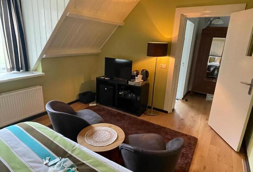 住所 Villa Rozenhof