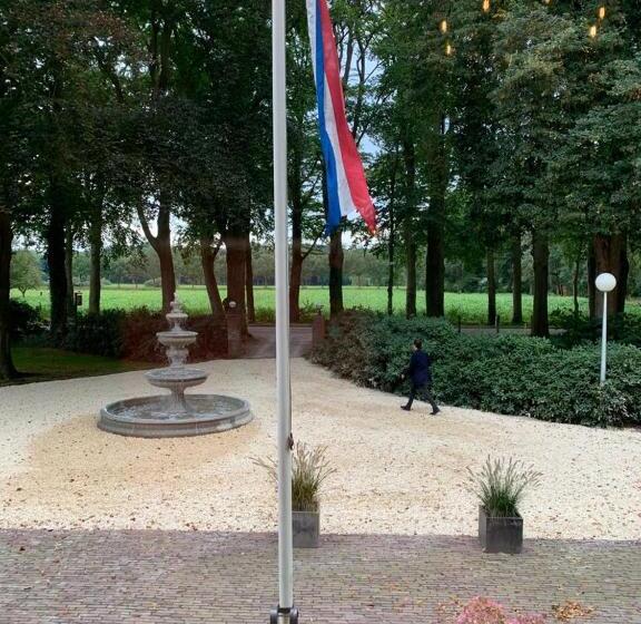 住所 Villa Rozenhof