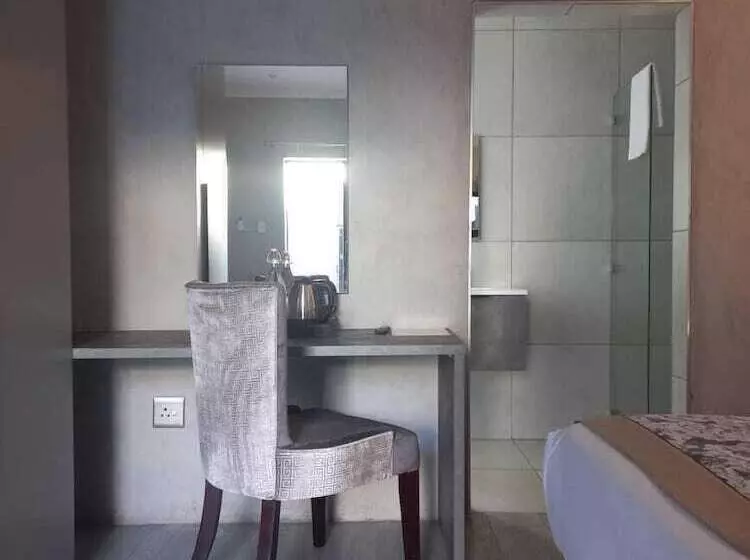 Hotelli Pula Nala Lodge