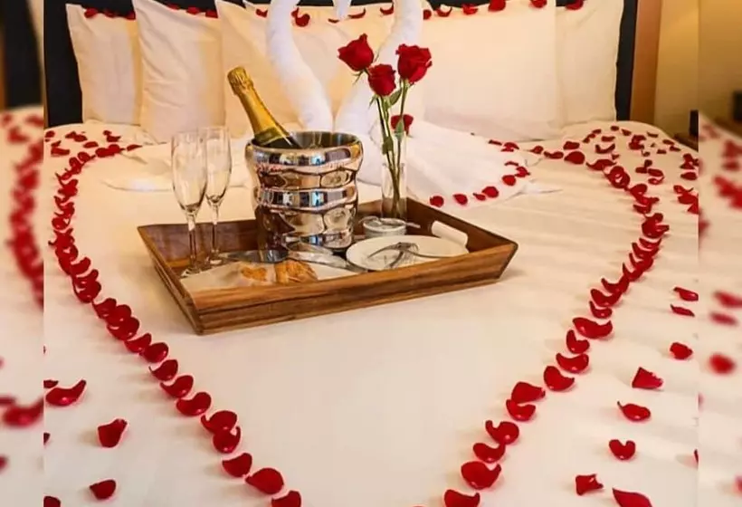 Hotelli Pula Nala Lodge