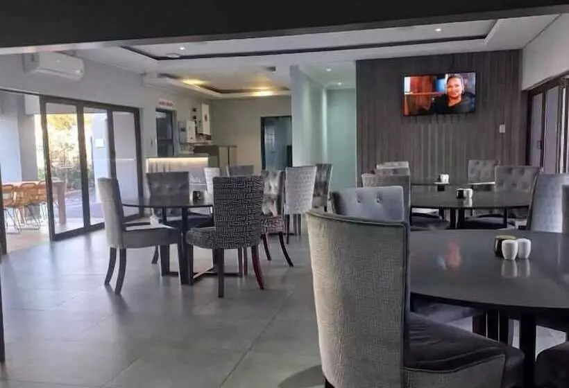 Hotelli Pula Nala Lodge