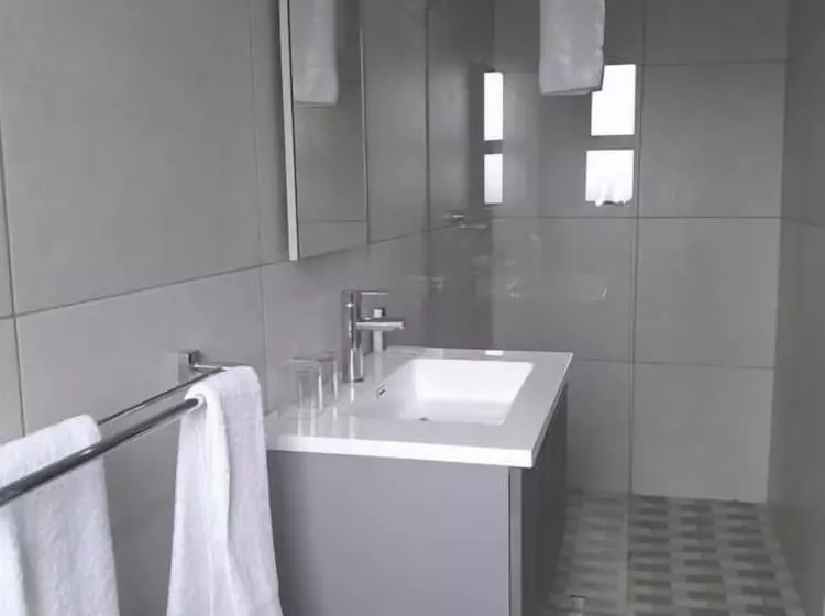 Hotelli Pula Nala Lodge