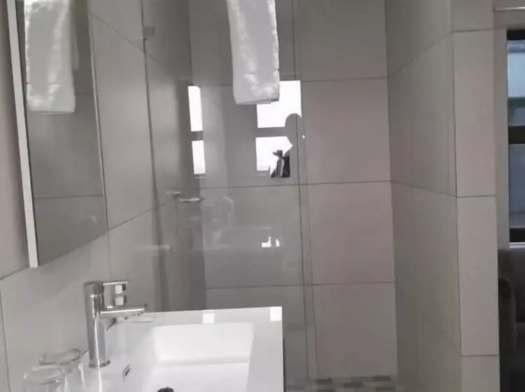 Hotelli Pula Nala Lodge