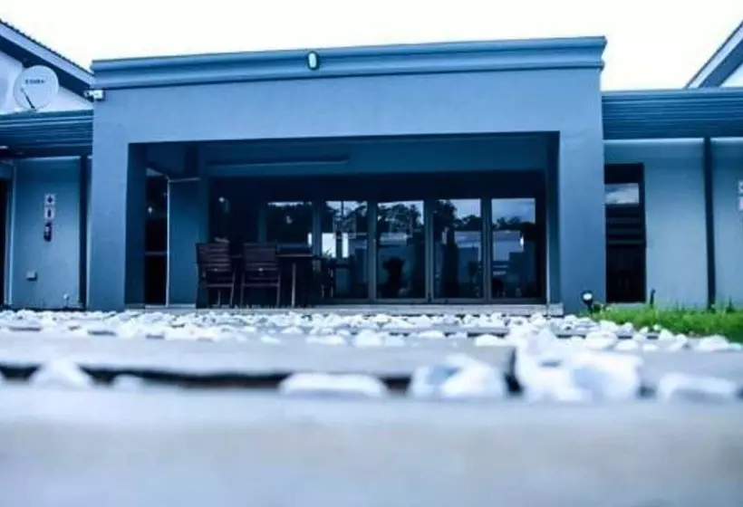 Hotelli Pula Nala Lodge