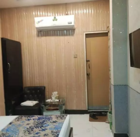 پانسیون Glorious Guest House &