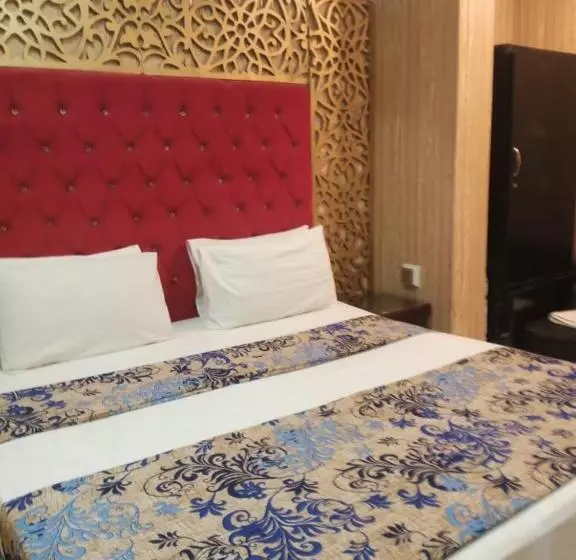 پانسیون Glorious Guest House &