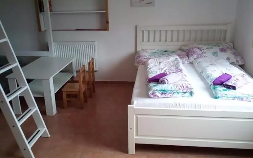 ペンション Penzion Hrnčíře
