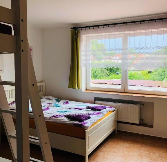 פנסיון Penzion Hrnčíře