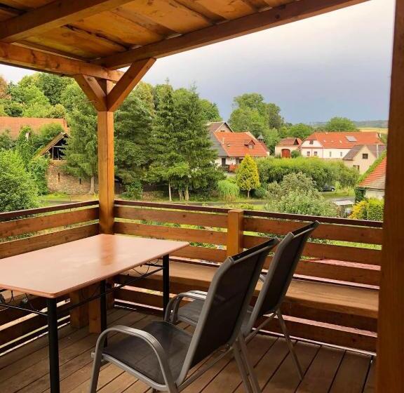 פנסיון Penzion Hrnčíře