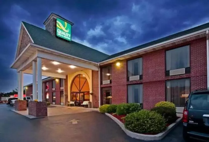 ホテル Quality Inn & Suites