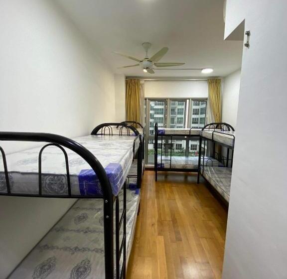 هتل Regalia By Parcello Klcc Infinity Pool