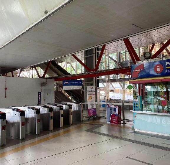 هتل Regalia By Parcello Klcc Infinity Pool