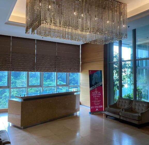 هتل Regalia By Parcello Klcc Infinity Pool