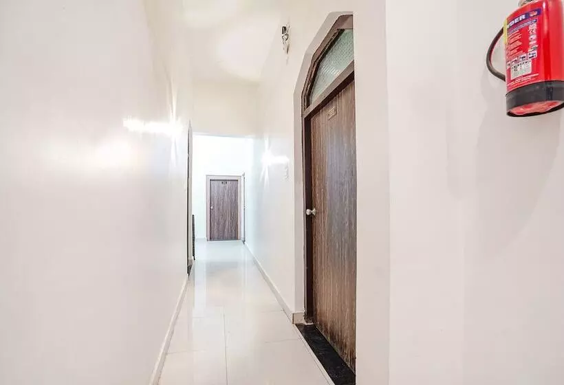 Fabhotel Shree Mahidev Palace