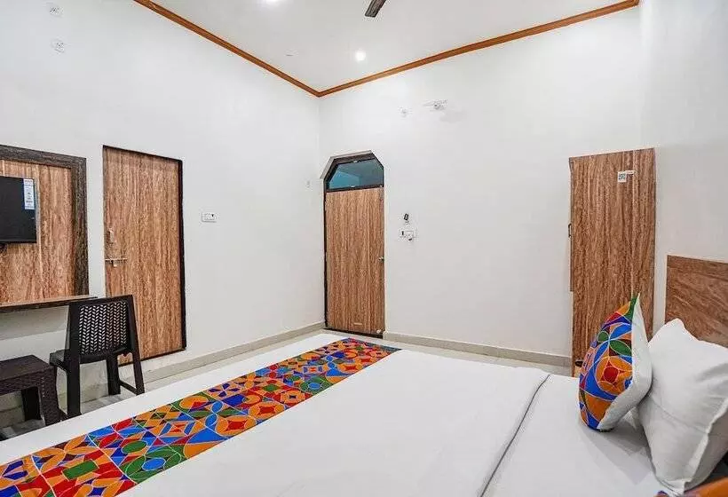 Fabhotel Shree Mahidev Palace