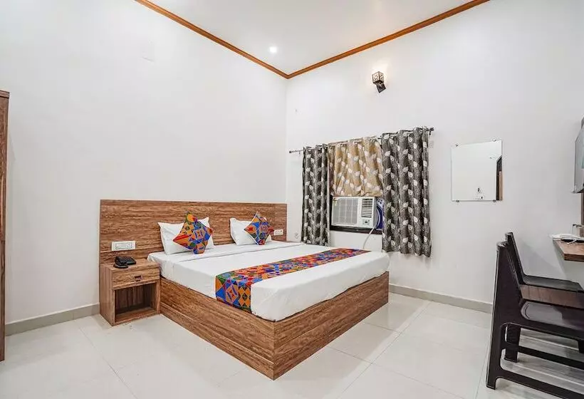 Fabhotel Shree Mahidev Palace